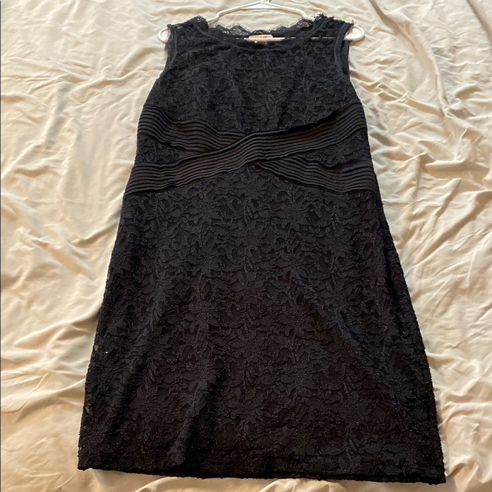 Elegant Black Lace Midi Dress